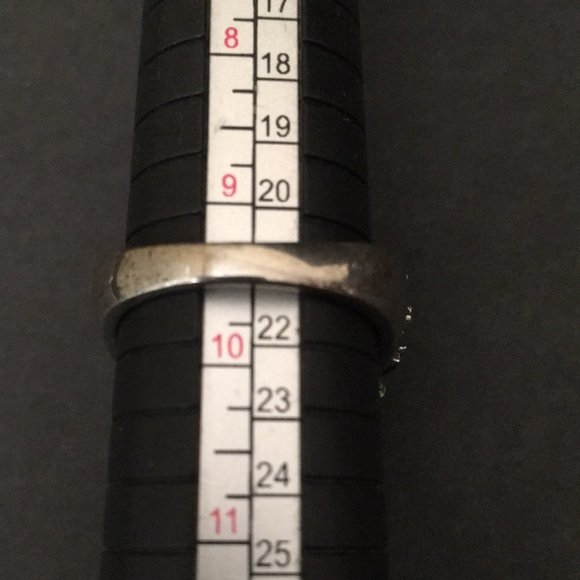 Statement Ring - Picture 7 of 10